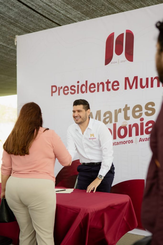 Imagen-de-WhatsApp-2025-02-04-a-las-18.54.39_9a56e397-683x1024 Ciudadanos aprovechan descuento en pago del predial durante "Martes en Tu Colonia"