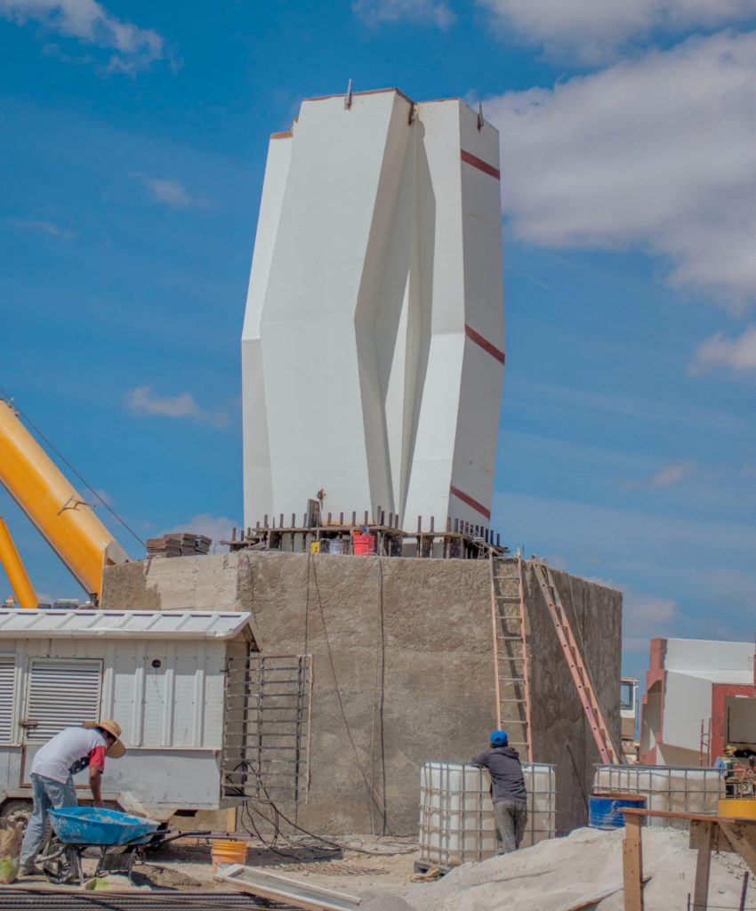 Imagen-de-WhatsApp-2025-03-25-a-las-16.41.50_45b701ea-850x1024 Da comienzo instalación de Cruz Monumental en Tula