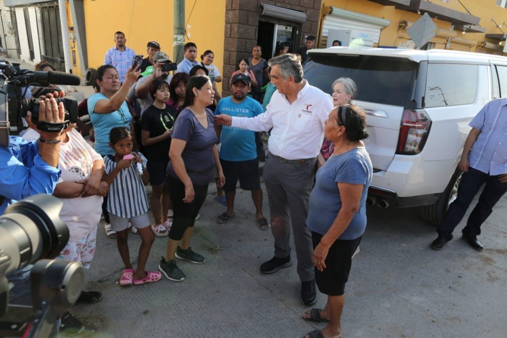 Imagen-de-WhatsApp-2025-03-30-a-las-20.56.13_dabcdd86-1024x682 No están solos": recorre Américo colonias de Reynosa afectadas por las lluvias