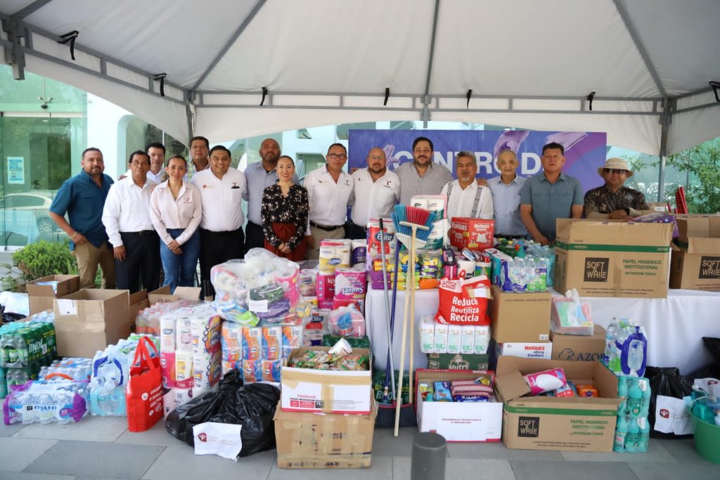 Imagen-de-WhatsApp-2025-04-23-a-las-13.29.39_0fb114b1-1024x683 Entrega Secretaría General de Gobierno alimentos y productos de limpieza para familias afectadas por lluvias en la zona fronteriza