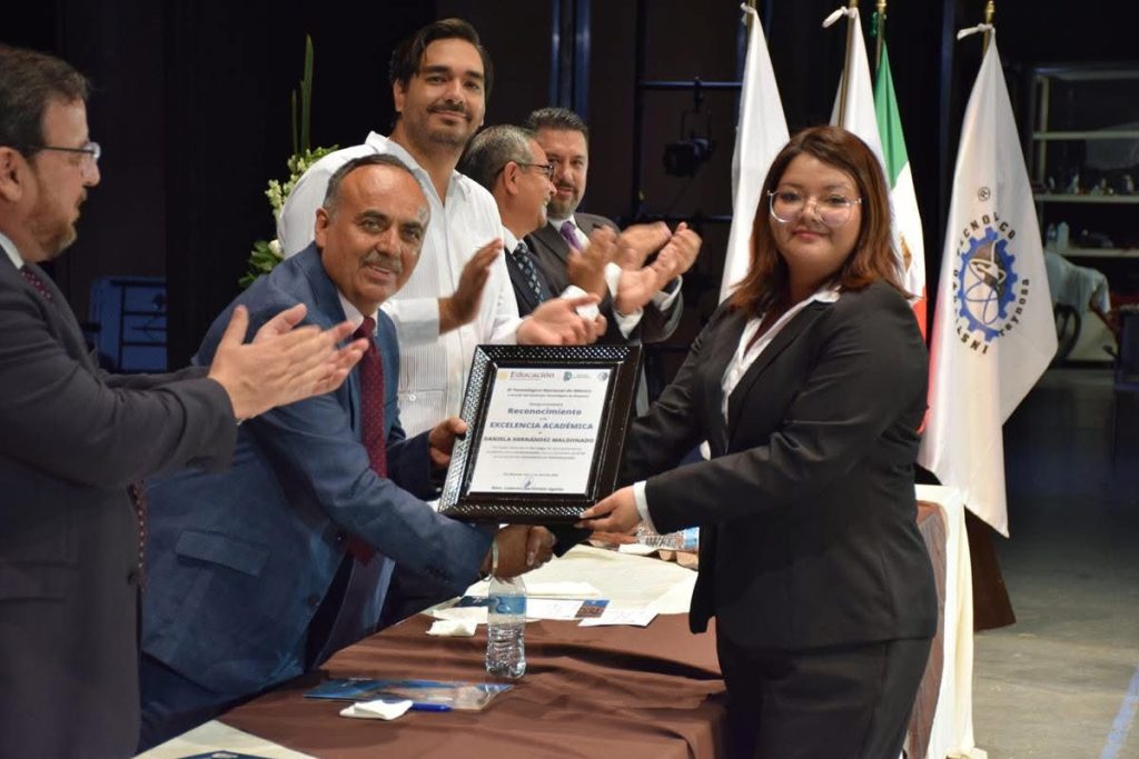 IMG-20250602-WA0037-1024x683 Reitera titular de la SET su compromiso con la educación superior