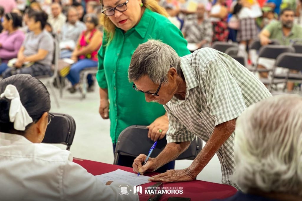 IMG-20250613-WA0010-1024x682 Gobierno Municipal, a través de Bienestar Social fortalecen la salud visual de la ciudadanía con exitosa brigada