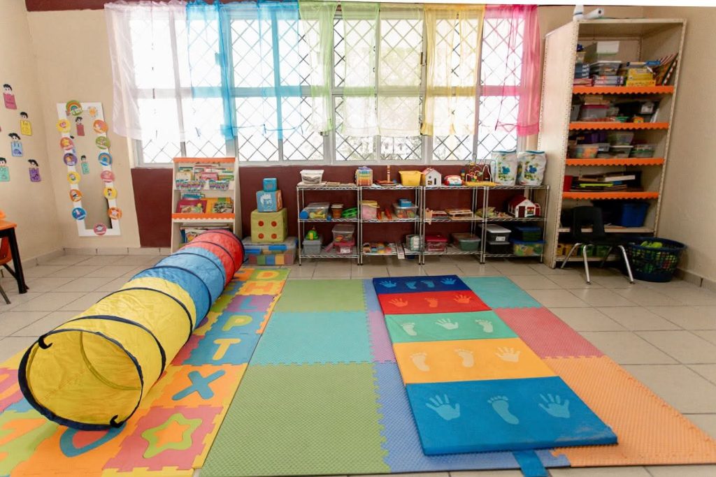 IMG-20250617-WA0002-1024x683 Entrega el alcalde Beto Granados un aula al Jardín de Niños "Club Activo 20-30"