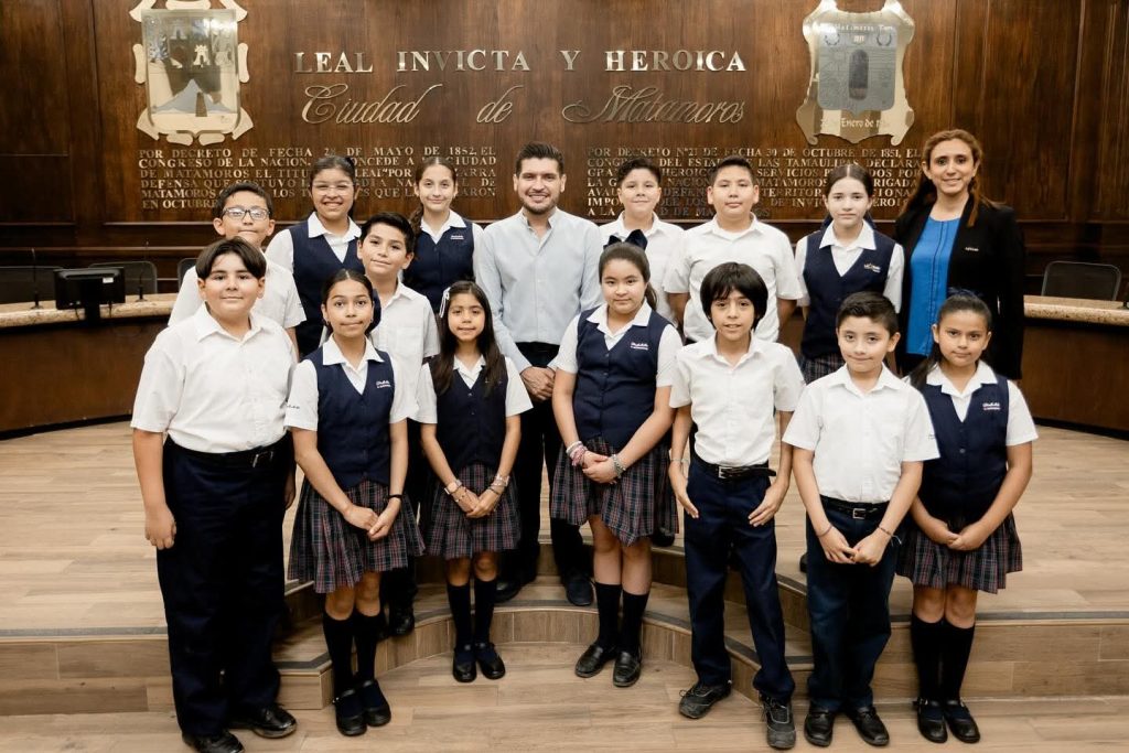 IMG-20250624-WA0008-1024x683 Recibe el alcalde Beto Granados a alumnos Lasallistas