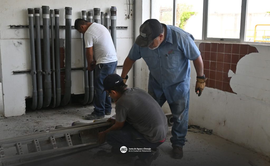Imagen-de-WhatsApp-2025-07-15-a-las-19.00.34_6e0234a2-1024x629 Importante Mantenimiento en Planta Potabilizadora Mejora el Abasto de Agua en Matamoros