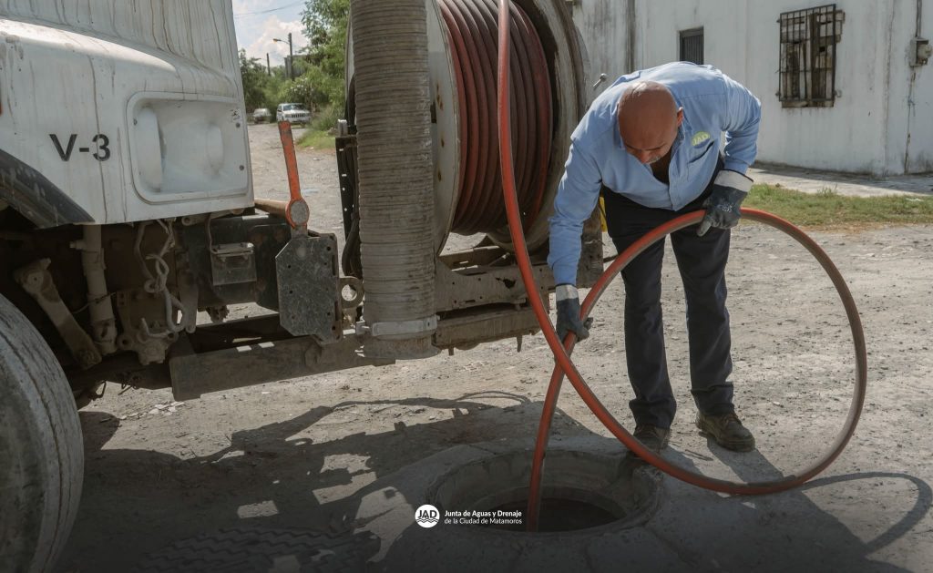 IMG-20250811-WA0002-1024x629 Gobierno de Beto Granados efectúa limpieza en alcantarillas de la colonia San Fernando