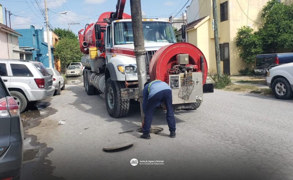 IMG-20250830-WA0004-1024x628 Gobierno Municipal atiende necesidades de drenaje en Hacienda del Puente