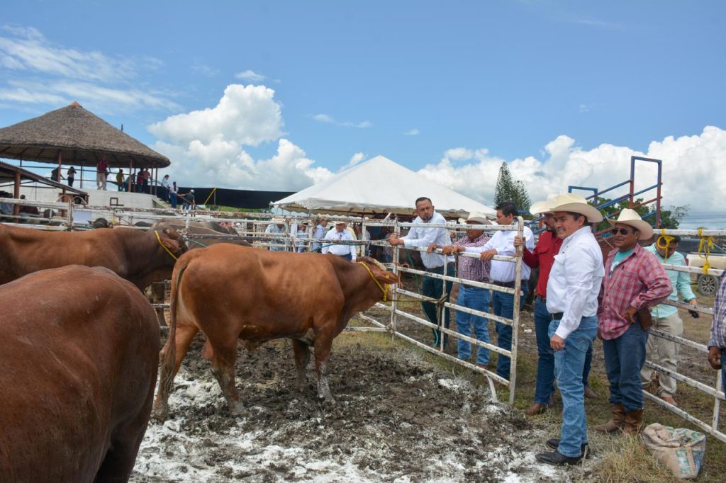 IMG-20250913-WA0050-1024x682 Reitera Gobierno del Estado su compromiso con el sector ganadero