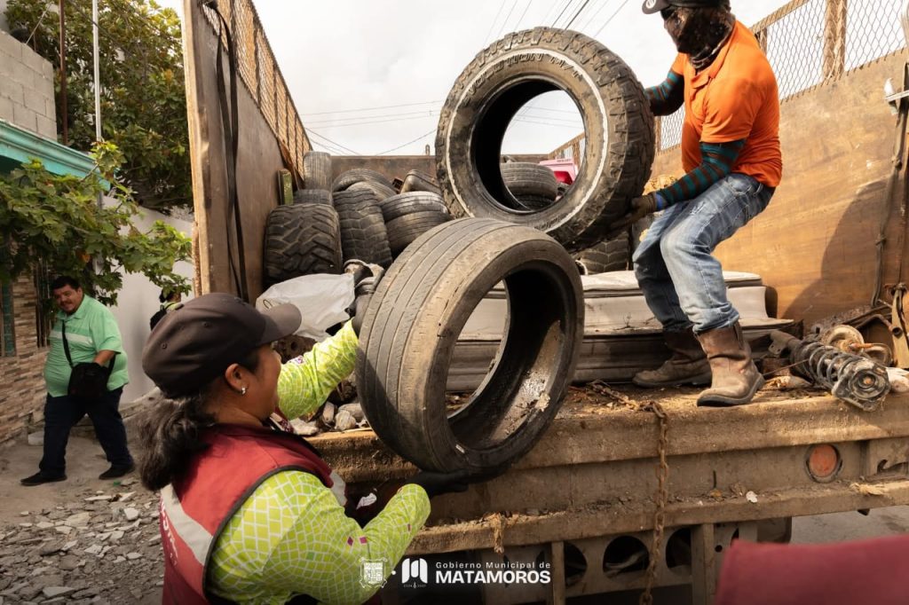 IMG-20250928-WA0013-1024x682 Gobierno de Beto Granados lleva a la Colonia Popular labores de descacharrización