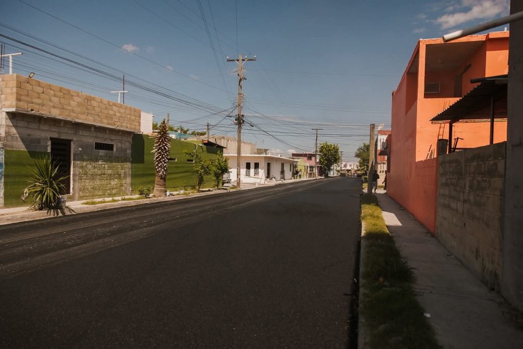 IMG-20251003-WA0026-1024x683 Gobierno de Beto Granados realiza rehabilitación de pavimento en Infonavit Los Ángeles