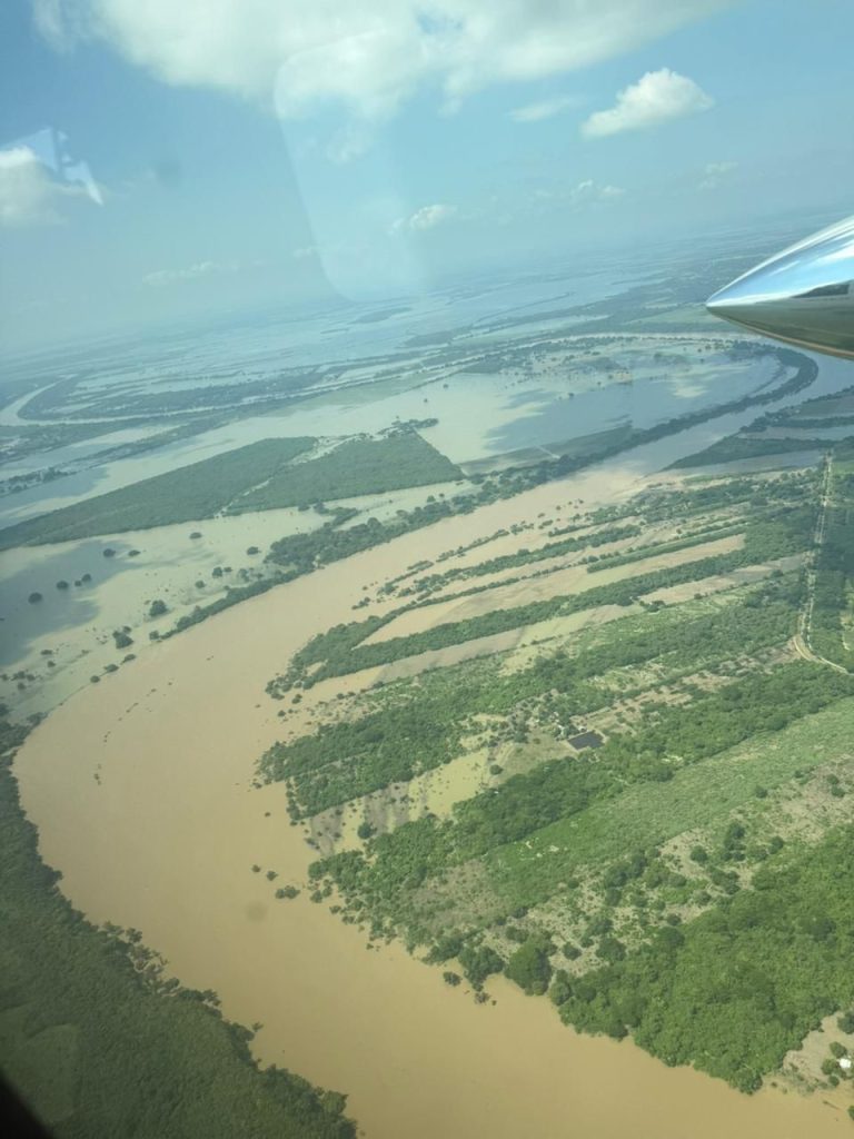 IMG-20251017-WA0053-768x1024 Supervisa Américo Villarreal creciente del Pánuco; preparados para brindar apoyo en caso necesario