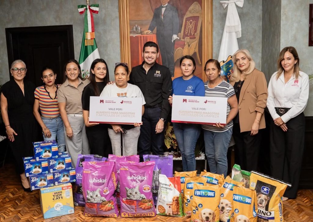 IMG-20251027-WA00211-1024x725 Entrega Beto Granados apoyo a refugios y rescatistas de mascotas