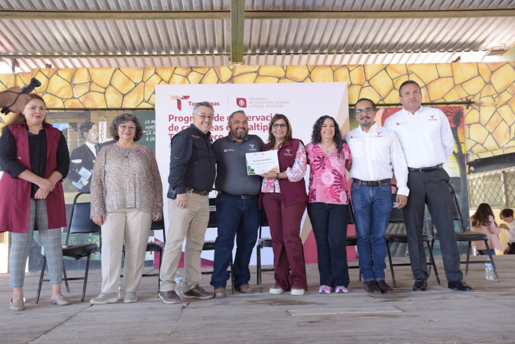 Imagen-de-WhatsApp-2025-10-08-a-las-19.01.23_f157a5d7-1024x684 Fomenta SEDUMA conservación de cactáceas en altiplano tamaulipeco