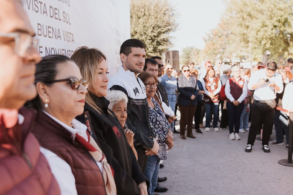 Imagen-de-WhatsApp-2025-10-29-a-las-19.01.12_a0dd2372-1024x683 Alcalde Beto Granados da arranque de rehabilitación del drenaje sanitario en la colonia Sección 16