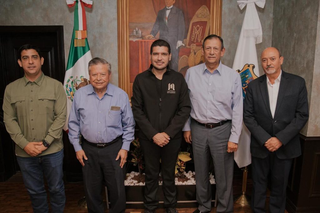 Imagen-de-WhatsApp-2025-10-31-a-las-07.01.54_1f0ea0a9-1024x682 Reunión de trabajo entre el Gobierno Municipal e INDEX para potenciar el desarrollo urbano e industrial