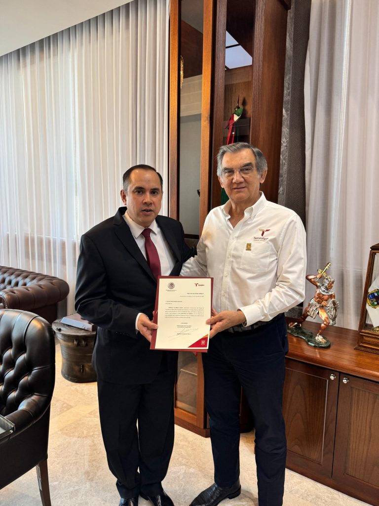 Imagen-de-WhatsApp-2025-10-31-a-las-14.52.47_33d87741-768x1024 Designa gobernador Américo Villarreal Anaya a nuevo secretario de Finanzas