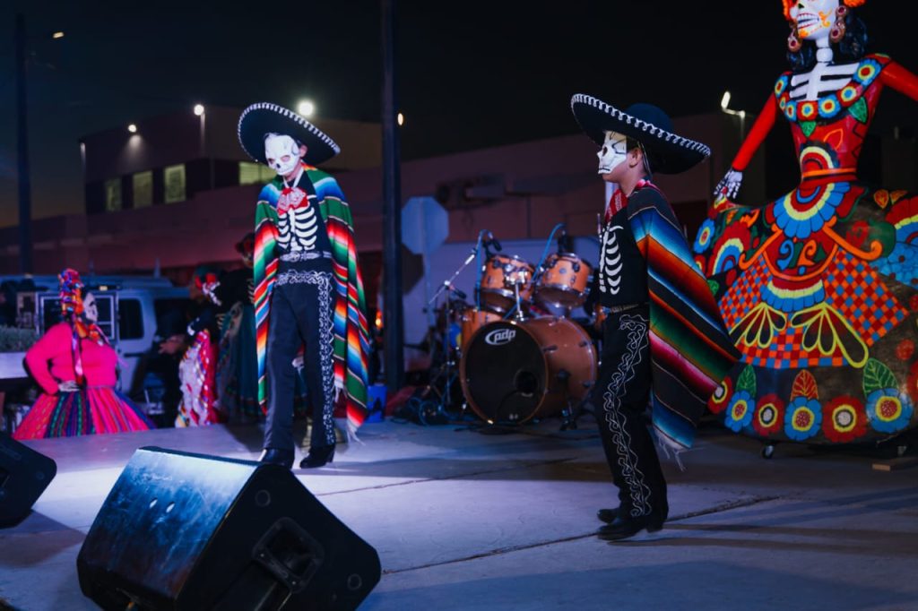 IMG-20251101-WA0001-1024x682 Premia el alcalde Beto Granados a ganadores del concurso de catrinas monumentales