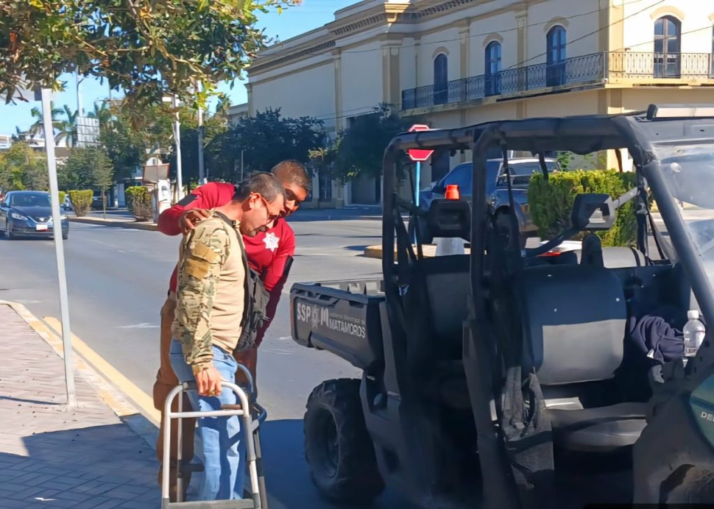 IMG-20251110-WA0012-1024x730 Loable acción de la Vigilancia Turística Urbana al brindar apoyo a ciudadano en situación de necesidad