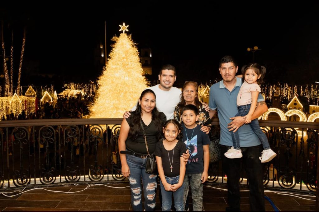 IMG-20251208-WA0018-1024x682 Beto Granados abre las puertas de Presidencia Municipal para vivir la Navidad en familia