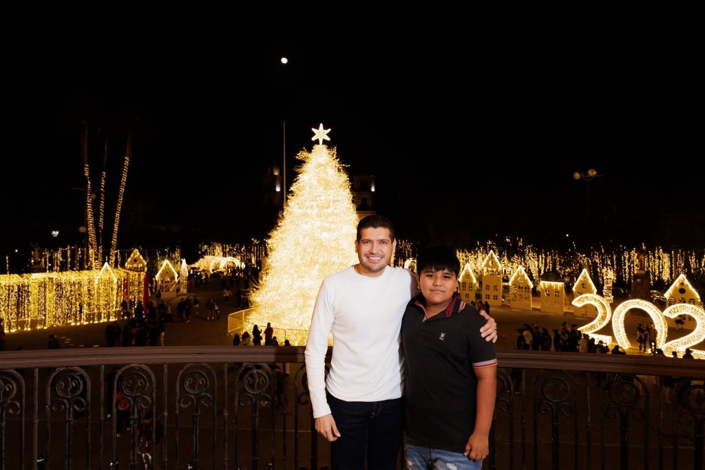 IMG-20251211-WA0000-1024x683 Más de mil matamorenses conviven con el alcalde Beto Granados desde el balcón municipal