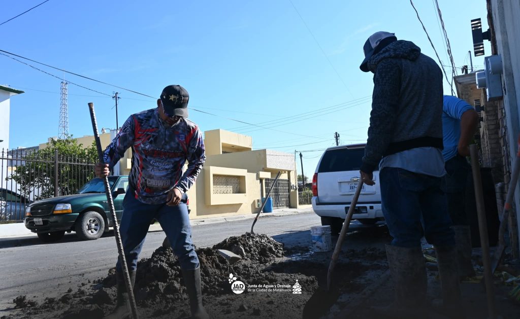 IMG-20251211-WA0029-1024x629 Servicio de agua asegurado tras reparación de fuga en la colonia Alianza: Beto Granados
