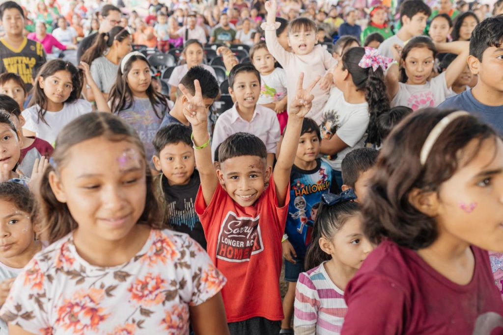IMG-20251211-WA0048-1024x683 DIF Matamoros celebra con gran éxito la Posada Navideña “La Fábrica de Santa”en la Colonia Casa Blanca