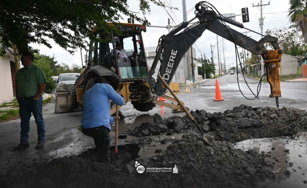 IMG-20251217-WA0007-1024x628 Gobierno de Beto Granados atiende fuga de agua en la colonia Moderna