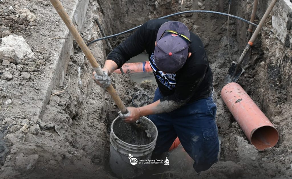 IMG-20251220-WA0008-1024x628 Con acciones de mantenimiento, Beto Granados fortalece el drenaje en Infonavit Los Ébanos