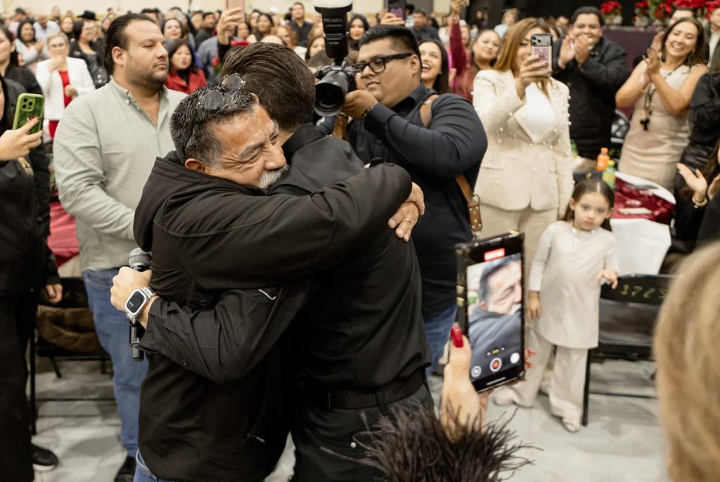 IMG-20251222-WA0002-1024x686 Colaboración del gabinete hace posible regalo de un auto en posada municipal: Beto Granados