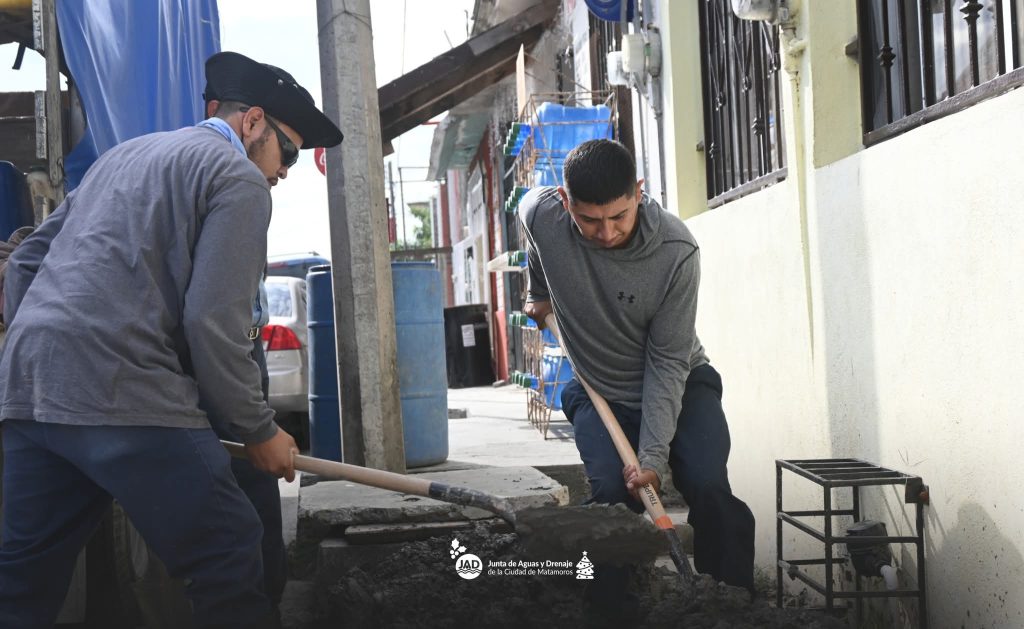 IMG-20251223-WA0004-1024x629 Atiende Gobierno Municipal fuga de agua en la colonia Las Norias