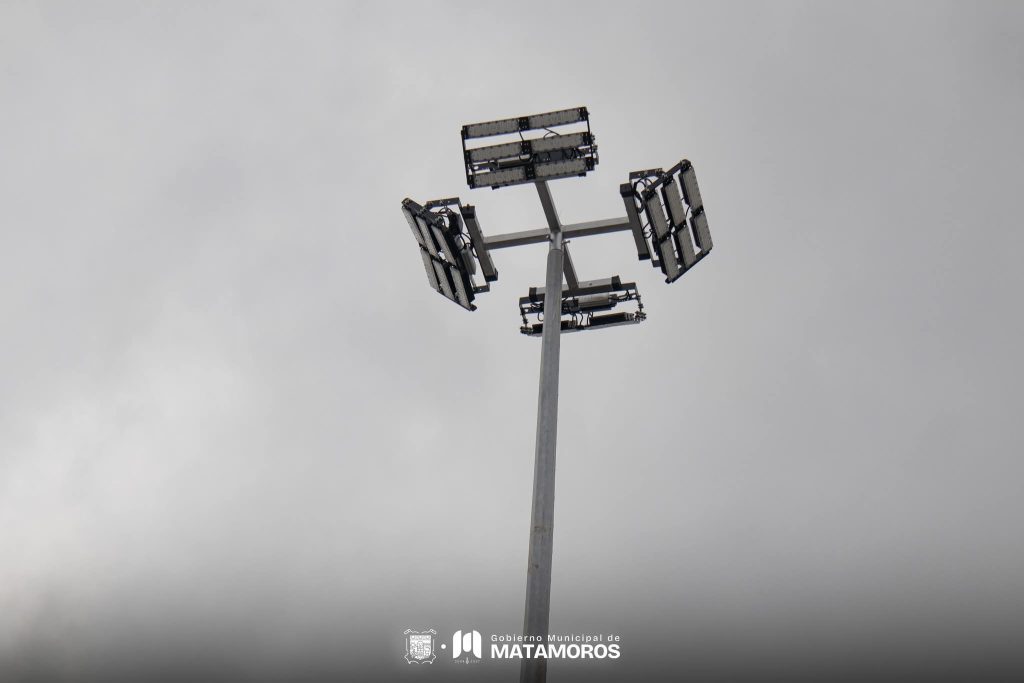 Imagen-de-WhatsApp-2025-12-06-a-las-16.22.27_c231d084-1024x683 Gobierno de Beto Granados avanza con la rehabilitación en las canchas de El Cambio