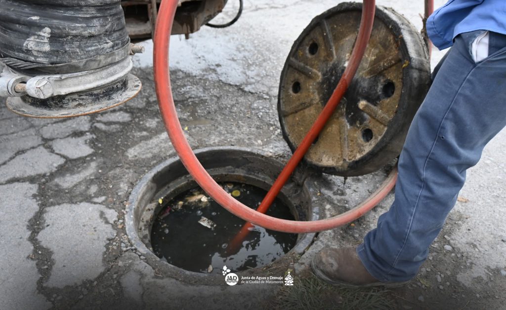 Imagen-de-WhatsApp-2025-12-16-a-las-11.01.15_bd52a0f2-1024x629 Reconoce Ayuntamiento de Matamoros la labor de su equipo en posada navideña: Beto Granados