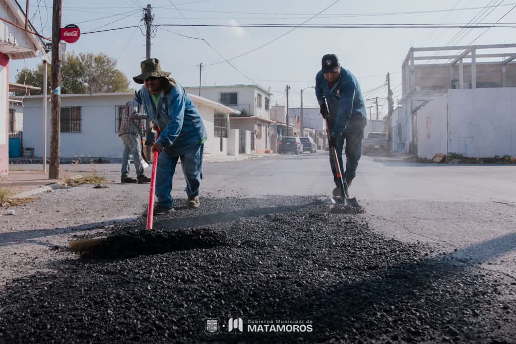 IMG-20260107-WA0059 Gobierno de Beto Granados fortalece acciones de mejoramiento vial en Matamoros