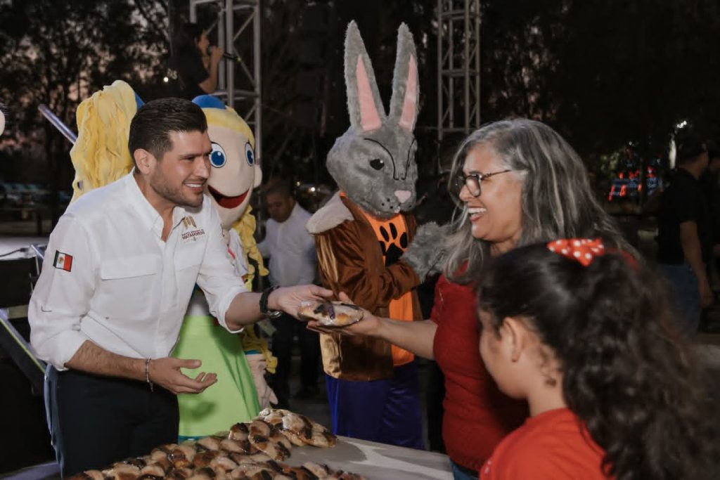 IMG-20260108-WA0001-1024x683 Beto Granados y Anita de Granados celebran el Día de Reyes con familias de Matamoros