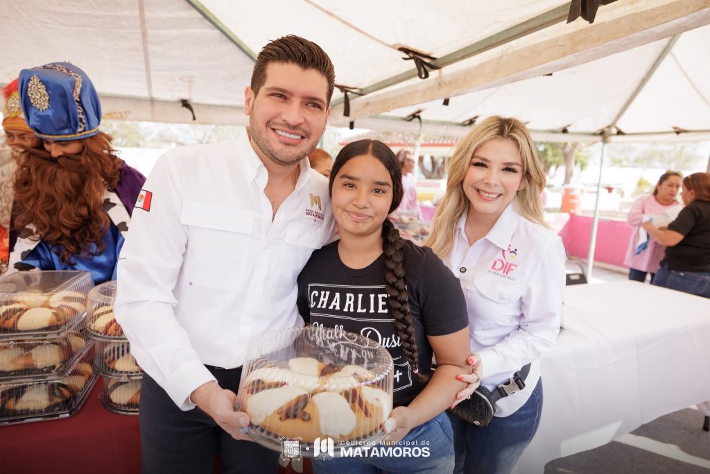 IMG-20260108-WA0047-1024x683 Con cariño y compromiso, el alcalde Beto Granados lleva roscas de reyes y juguetes a Villa Las Torres