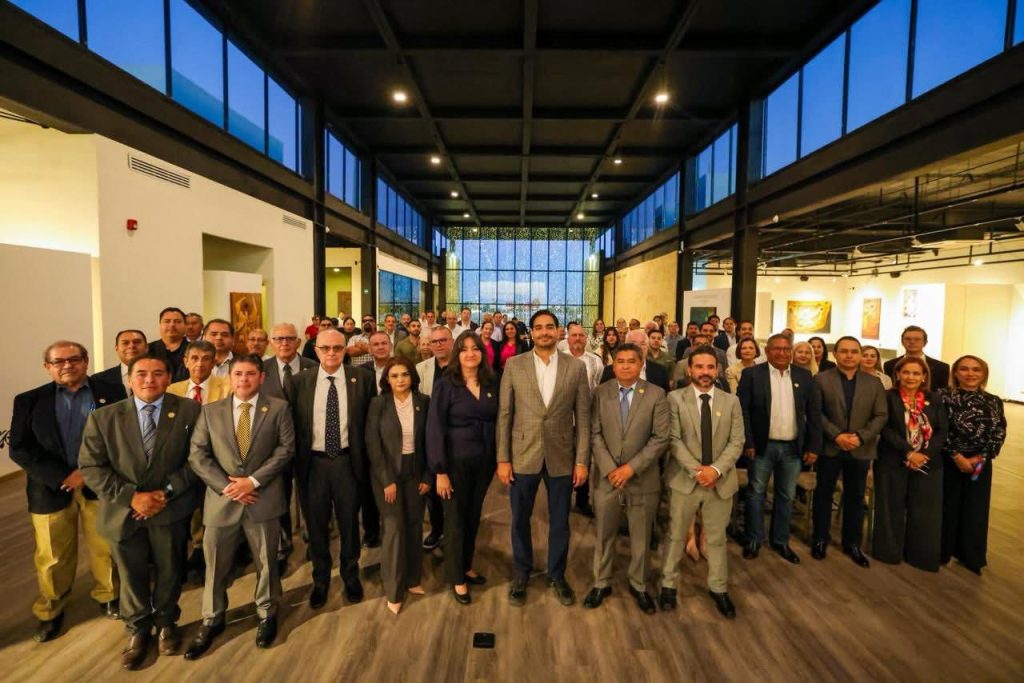 WhatsApp-Image-2026-03-13-at-2.53.35-PM-1024x683 Tomó protesta Carlos Peña Ortiz a Mesa Directiva del Colegio de Urbanistas de Reynosa