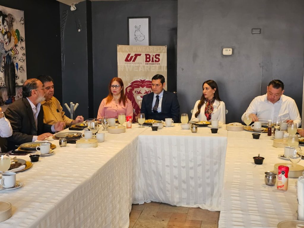 WhatsApp-Image-2026-03-20-at-6.07.03-PM-1024x768 UTM presenta nueva maestría en Tecnologías de la Información ante sector empresarial