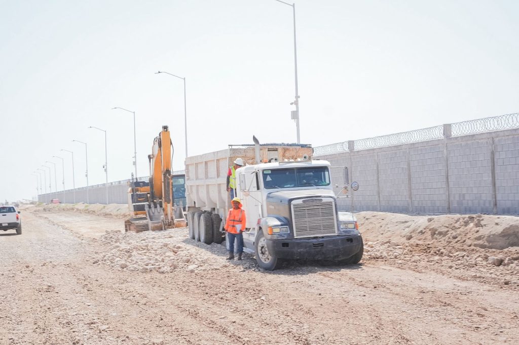 IMG-20260401-WA0061-1024x682 Constatan Américo y titular de la Sedatu obras de urbanización en el Puerto del Norte en Matamoros