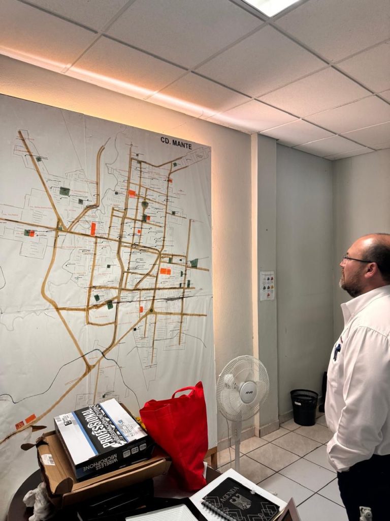 WhatsApp-Image-2026-04-04-at-11.21.00-PM-1-768x1024 Verifica secretario general de Gobierno operatividad de Protección Civil Mante