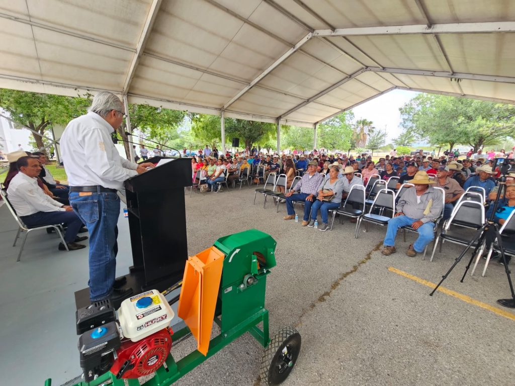 WhatsApp-Image-2026-04-10-at-5.27.21-PM-1-1024x768 Campo tamaulipeco se fortalece con apoyos directos a productores